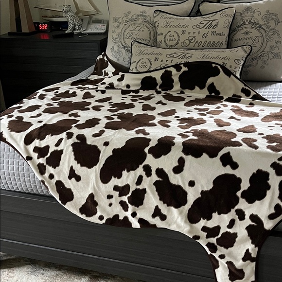 Charter Club Other - Charter Club Brown and White Patterned Throw